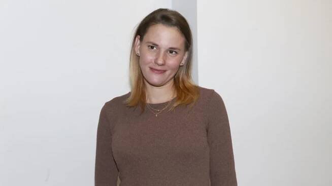 Šárka Krausová z Ulice oblékla šaty na tělo. Ukázala, jak se jí zakulacuje těhotenské bříško