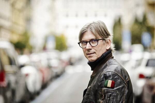 „V nebi se přimlouvá Bartoška. Snad Anděla Páně 3 vylobuje,“ říká Jiří Strach