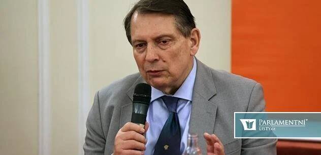 Jiří Paroubek: Za co bere fialová vláda ještě plat?