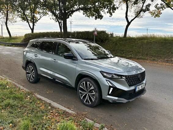 Test Renault Espace full hybrid E-Tech 200
