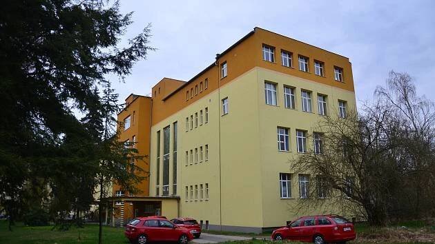V Chebu se má příští rok otevřít zubní klinika, o dalších Karlovarský kraj jedná