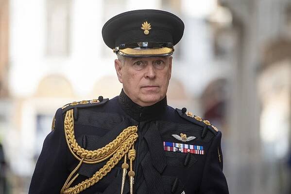 Totální pád prince Andrewa: Kvůli sexu s nezletilou přichází o všechny tituly