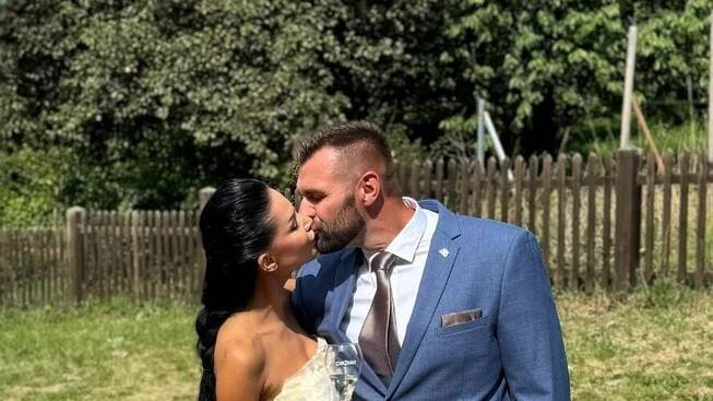 Andrea Pomeje po svatbě... Musí plnit povinnosti