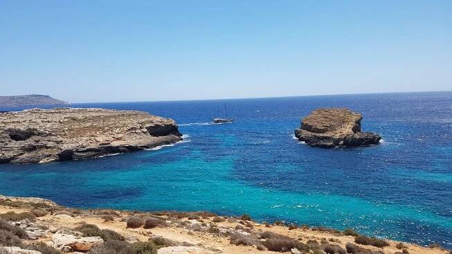 Malta, perla Středozemí, krásné pláže, pohoda, azurové moře a kus historie