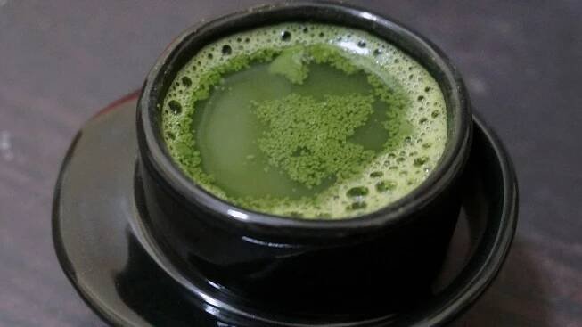 Matcha jako zdravá alternativa kávy. Popularita čaje dělá vrásky Japoncům