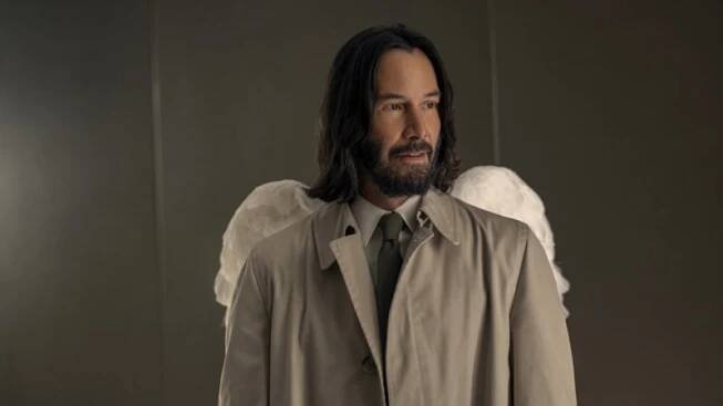 Keanu Reeves v roli nešikovného anděla hledá smysl své práce. Komedie Boží úlet míří do kin