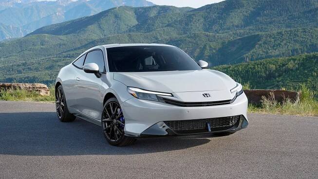 Nová Honda Prelude se stala hitem! Místo očekávaných mladých nabíhají do autosalonů padesátníci