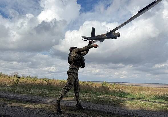 Ukrajina opět vyslala velké množství dronů na Rusko, to hlásí drony až na Sibiři