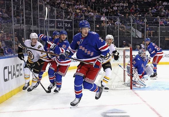 Návrat do NHL se nekoná. Šustrovi nevyšel boj o místo na soupisce Rangers