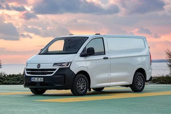 Caddy od 599 tisíc, Transporter pod 660 tisíc. Volkswagen slaví 75. výročí a zlevňuje