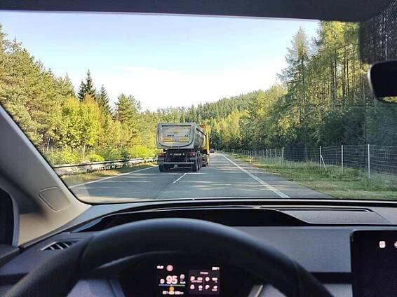 Přes 700 kilometrů na jedno nabití. Trhali jsme rekordy s elroqem v EcoRally