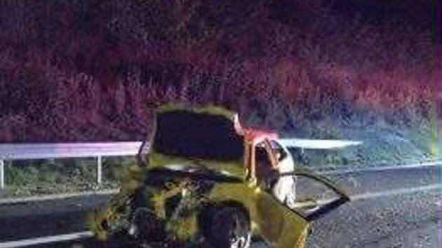 Řidič osobního automobilu zemřel po převozu do nemocnice