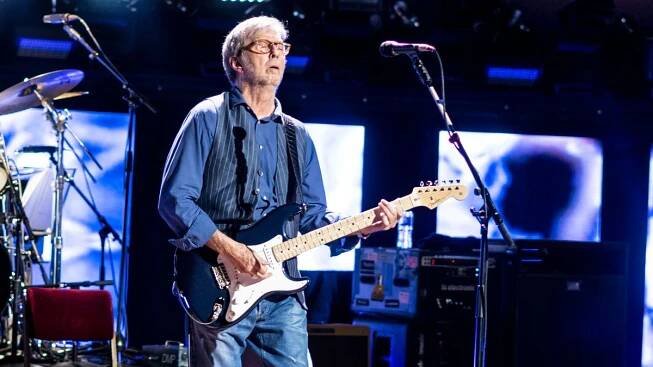 Přijede Eric Clapton. Génius, který k stáru šíří konspirace o covidu, Izraeli a Putinovi