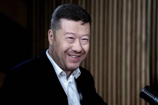 KOMENTÁŘ: Selský rozum, či dekarbonizace? Odpověď je jasná, píše Okamura