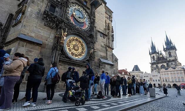 Hrozba jménem overturismus. Měla by se Praha bát kvůli nové knize Dana Browna?