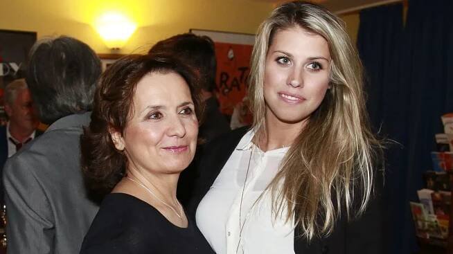 Dcera Veroniky Freimanové je nádherná. Tereza patřila mezi zlatou mládež, randila se Sámerem Issou