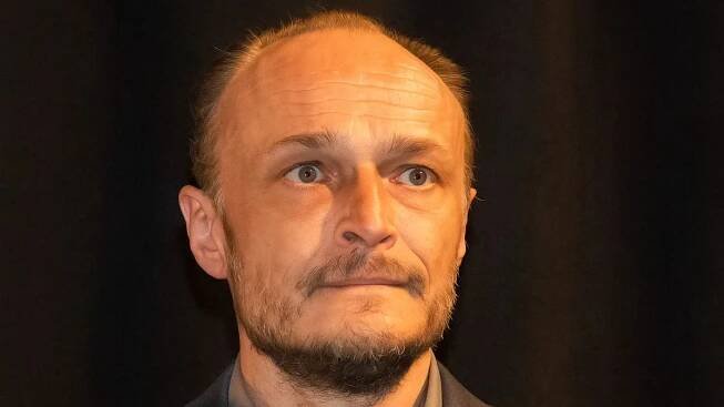 Karel Dobrý spojil svůj život s dcerou známého bohéma. Možná jen ona s ním mohla vydržet 30 let
