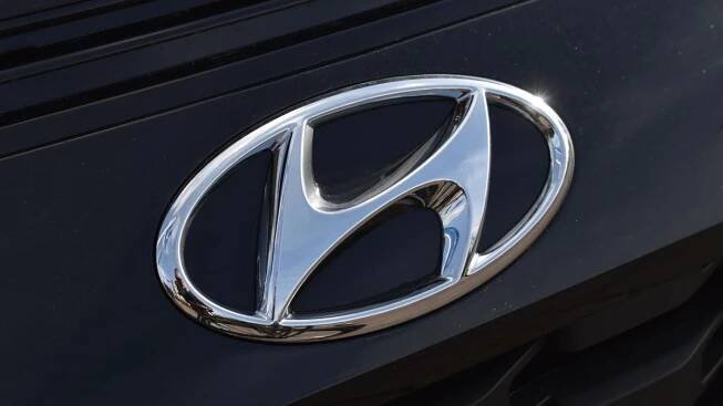 Americké imigrační úřady zadržely na 450 migrantů v závodě Hyundai v Georgii