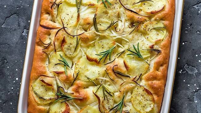 Focaccia s bramborami: Italská klasika s rustikálním šmrncem