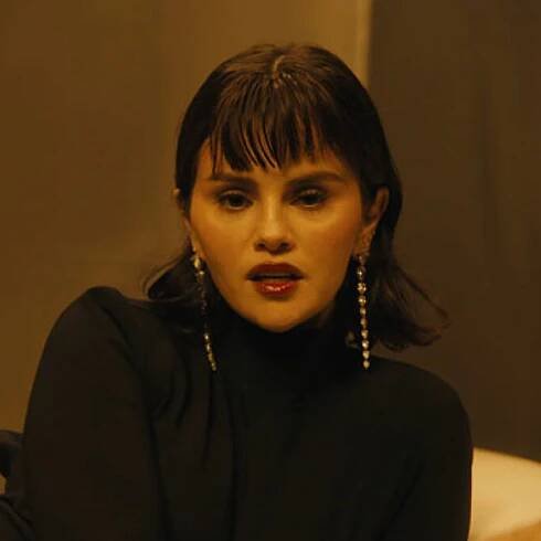 POP CULTURE NEWS: Selena Gomez je zpět ve své pop star éře a vrací se Emily in Paris