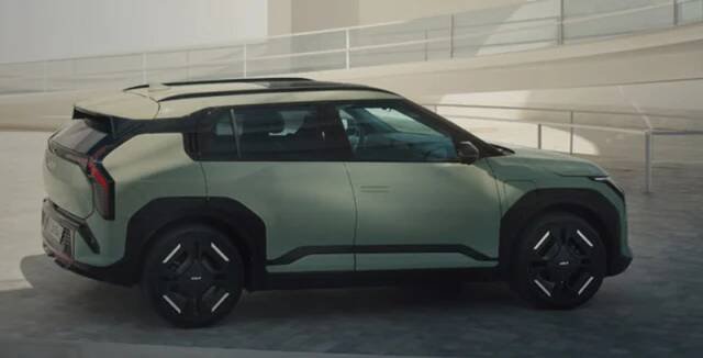 Model Kia EV3 ujel v testu na jedno dobití 858 kilometrů
