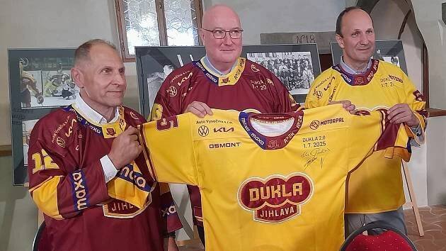 Dukla bude hrát v Horácké aréně, festival šokuje diváky akrobacií
