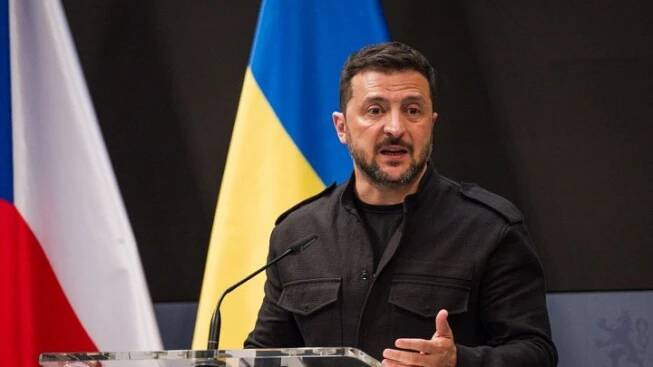Zelenskyj souhlasí s Trumpem. Přestaňte kupovat ruskou ropu, vyzval