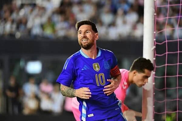 Argentinci si v přípravě zastříleli s Portorikem, Messi vytvořil rekord v asistencích