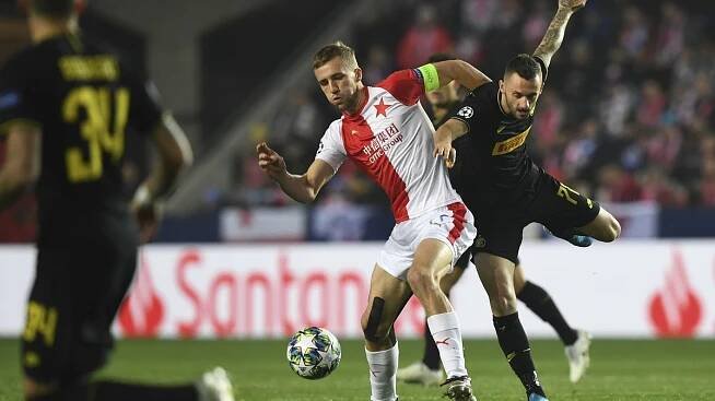 Slavia se musí naučit hrát chytře, míní Hušbauer. Bod na San Siru se dá zopakovat