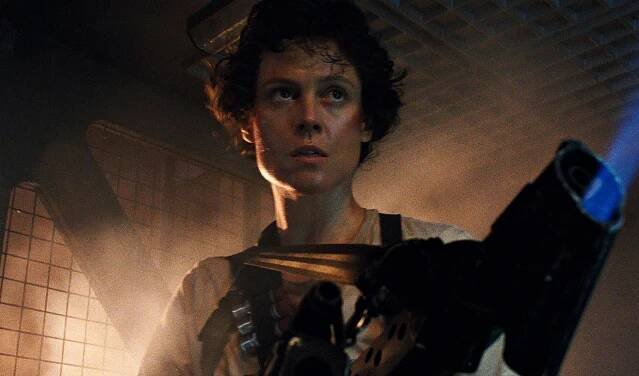 Vetřelec: Sigourney Weaver jednala o návratu ke slavné sérii