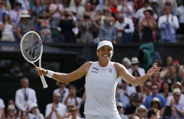 S raketou lze vyhrát Wimbledon i zabíjet zombíky. Šwiateková pronikla do videohry