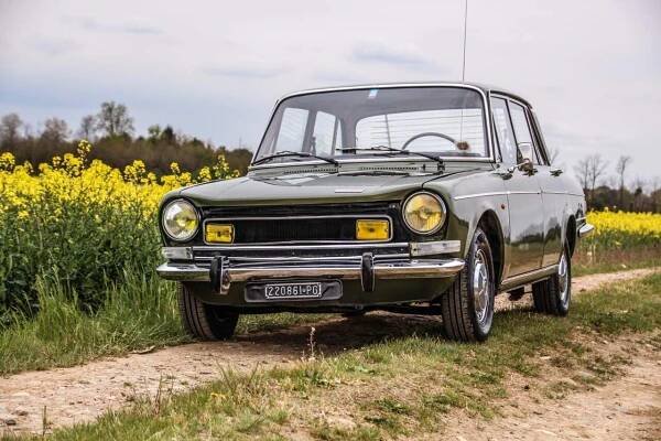 Galerie: Retro okénko Petra Přikryla: Simca 1301 Special, francouzská elegance, která dobyla srdce československých doktorů a právníků