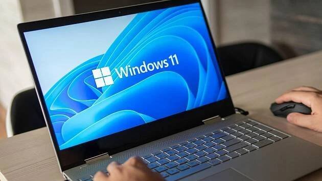 Windows 10 končí, staré počítače jsou problém. Legendární okna slavila 30 let