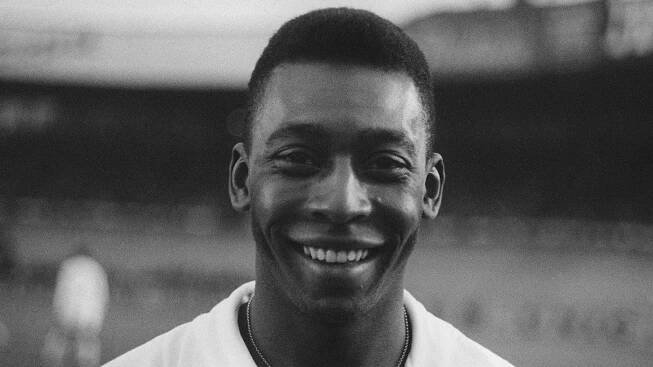 VIDEO Z ARCHIVU: Vzpomínejte a žasněte. Tak řádil fotbalový král Pelé. Dnes by oslavil 85 let