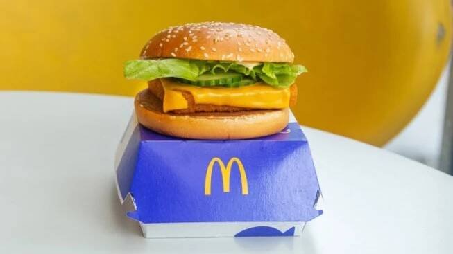 McDonald's přestal prodávat vegetariánské burgery, vrací se ryba