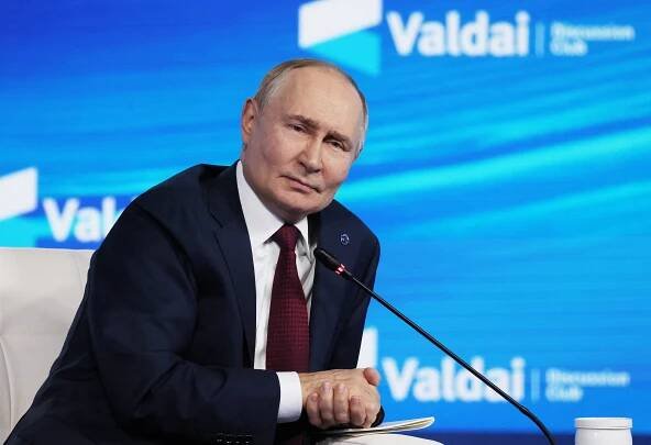 Už to dělat nebudu, řekl Putin o dronech létajících nad Dánskem