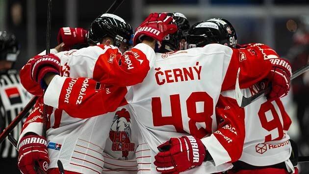 Mora míří v tabulce vzhůru. Machovský proti Hradci vychytal první nulu