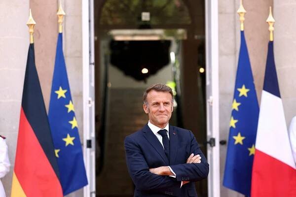 Francouzský dluh na cestě ke krizi. Viník je znám: zbožňovaný sociální stát