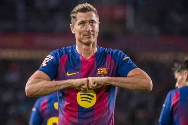 Rossoneri to zkouší na Lewandowského skrze jeho agenta. Budoucnost polského střelce je nejistá