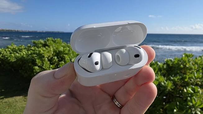 Apple AirPods Pro 3: Nejlepší sluchátka pro iPhone jsou ještě lepší, zvuk by si ale zasloužil jiný přístup