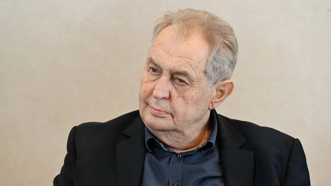Nejlepší hlášky Miloše Zemana: Pamatujete na aligátora nebo šáteček?