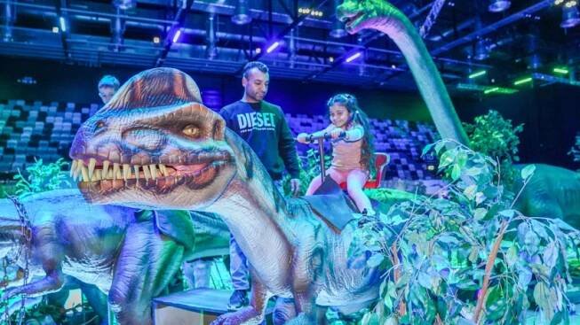 Dinosauři ovládnou Příbram. Sportovní hala se změní