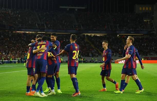 Destrukce. Barcelona si v Lize mistrů smlsla na Olympiakosu