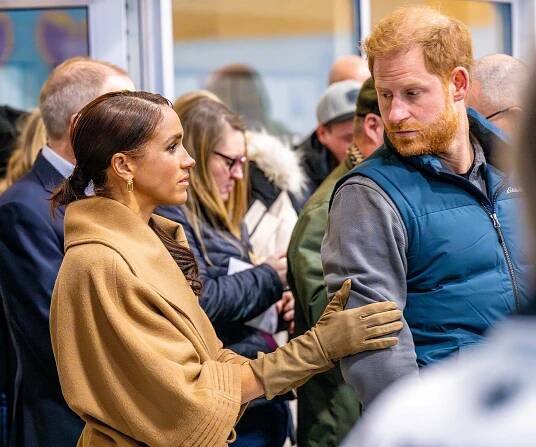 Začala bitva o Harryho: Meghan štve jeho návštěva u krále a že se za ni nepostavil