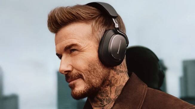 Kůže, kov a bezztrátový aptX Lossless. Sluchátka Bowers & Wilkins Px8 S2 míří na náročné audiofily i cestovatele