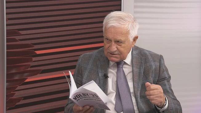 Zdrcující kritika vlády: Ožebračování lidí a radikální zničení školství, hodnotí Klaus