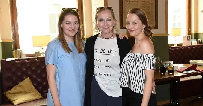 "Když mi řekli, že čekám dvojčata, byla jsem naštvaná," přiznává Bára Basiková