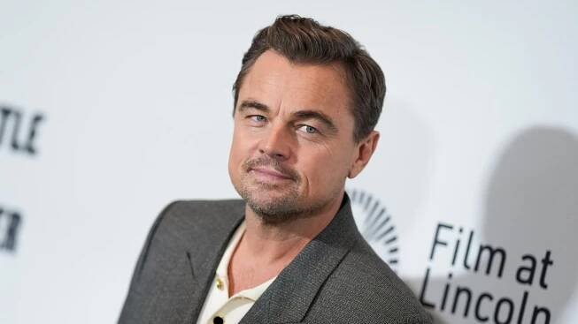 Idol mileniálek Leonardo DiCaprio vypadá lépe než kdy dřív. Padesátka mu svědčí! Co se sebou udělal?