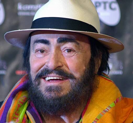 Před 90 lety se narodil nejslavnější tenorista: Luciano Pavarotti rád zpíval i s rockery - Expres FM