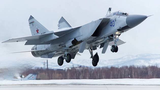 Staré ruské MiG-31 děsí Pobaltí. Kdysi zvládaly stíhat i americké superletouny